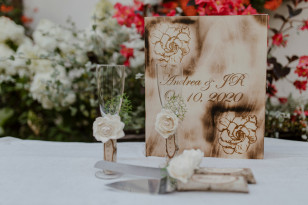 Set Wedding glasses cake cutting set Rustic with white flower