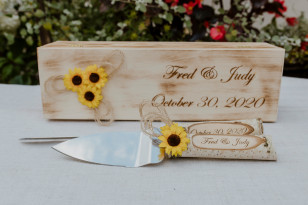 Personalisiertes Hochzeitsmesser Tortenheber mit Gravur und Messerset mit Sonnenblumenkernen