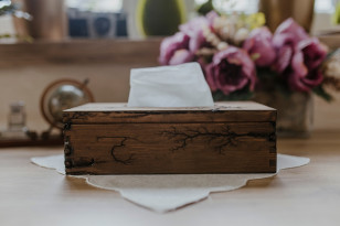Wood tissue box natural